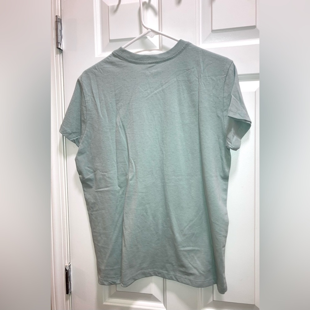 Women's Kindness Short Sleeve Graphic T-Shirt Doe - Sage Green Size Medium new - Picture 5 of 5